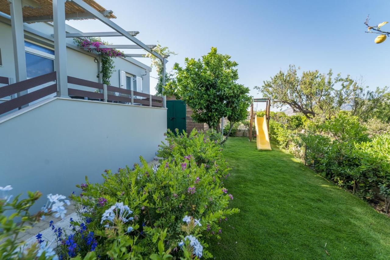 Lucas Home Ликсури Екстериор снимка